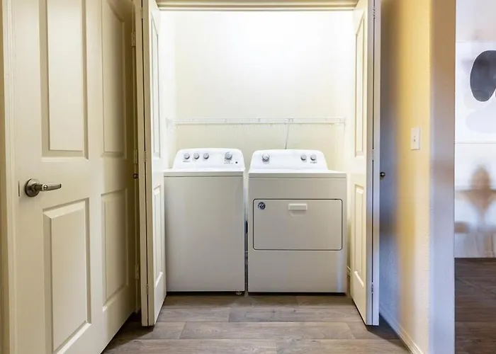 Landing Modern With Amazing Amenities
