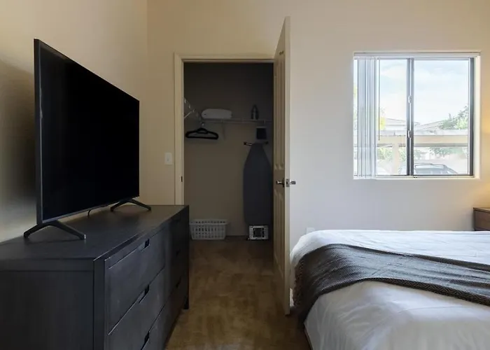 Apartment Landing Modern With Amazing Amenities Avondale