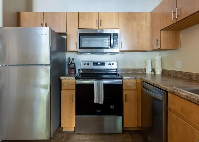 Apartment Landing Modern With Amazing Amenities